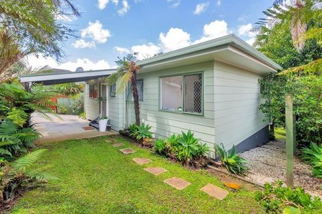 Photo of property in 44a Riserra Drive, Ranui, Auckland, 0612