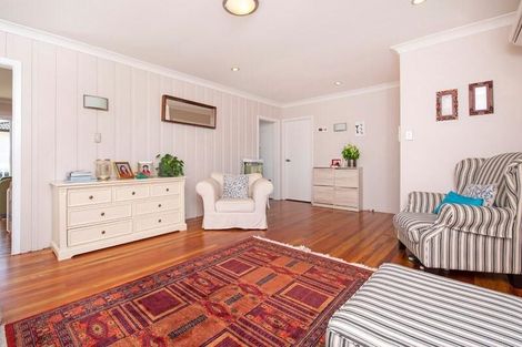 Photo of property in 7 Rodney Street, Howick, Auckland, 2014