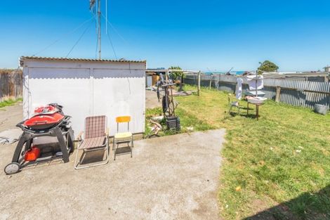 Photo of property in 60 Matipo Street, Castlecliff, Whanganui, 4501