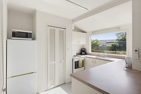 Photo of property in 90 Eatwell Avenue, Paraparaumu Beach, Paraparaumu, 5032