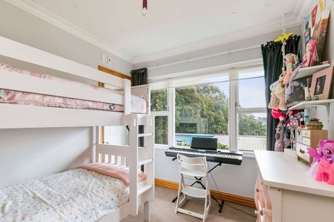 Photo of property in 327 Main Road, Tawa, Wellington, 5028