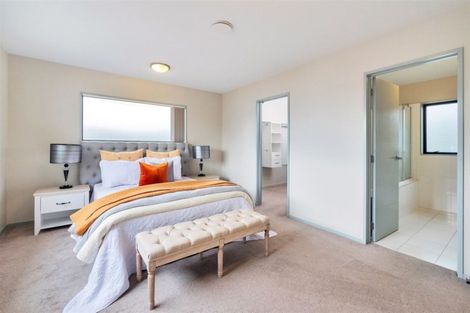 Photo of property in 7 Roberts Road, Te Atatu South, Auckland, 0610