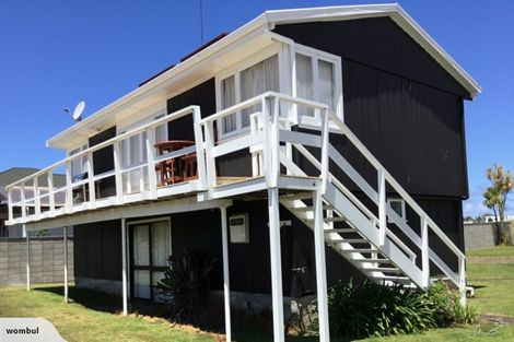Photo of property in 611 Beach Road, Whangamata, 3620