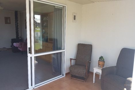 Photo of property in 19 Timaru Road, Waimate, 7924