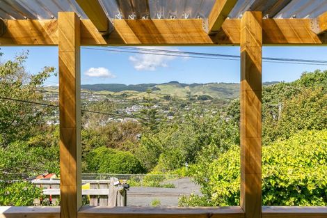 Photo of property in 16 Chester Road, Tawa, Wellington, 5028