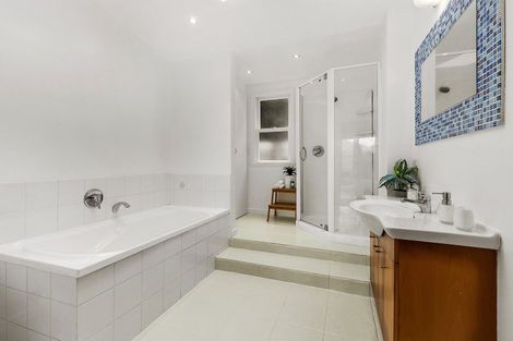 Photo of property in 12 Jackson Street, Island Bay, Wellington, 6023