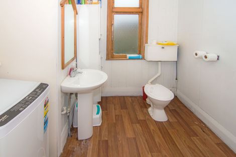 Photo of property in 30 Cambridge Terrace, Masterton, 5810