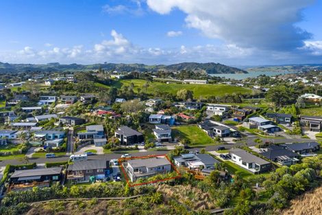 Photo of property in 25 Robertson Street, Raglan, 3225