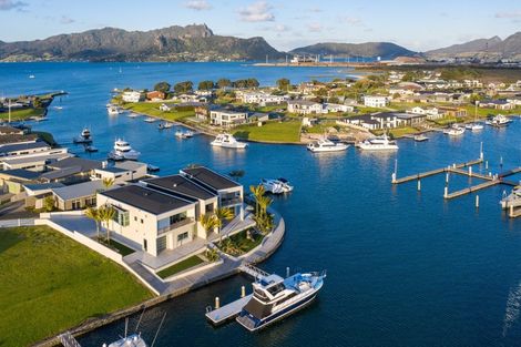 Photo of property in 10 Martingale Lane, One Tree Point, 0118