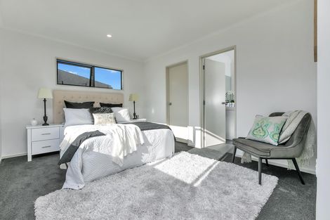 Photo of property in 40a Roberts Road, Glenfield, Auckland, 0629