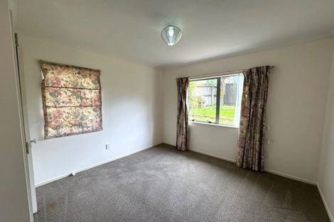 Photo of property in 114 Buscomb Avenue, Henderson, Auckland, 0610