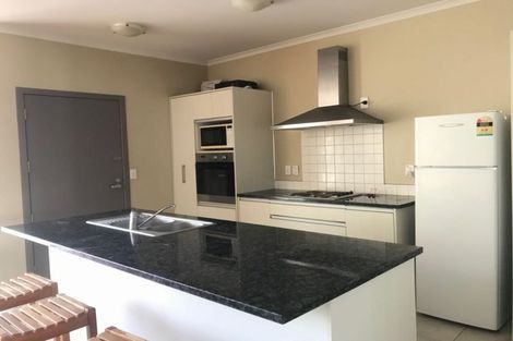 Photo of property in 4/11 Carlos Drive, Flat Bush, Auckland, 2016