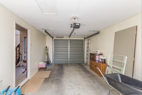 Photo of property in 37 Weraroa Road, Levin, 5510
