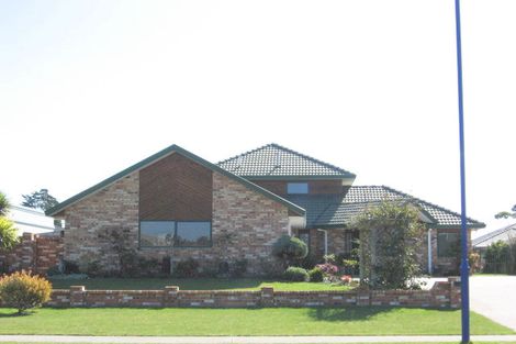 Photo of property in 72 Palm Beach Boulevard, Papamoa Beach, Papamoa, 3118