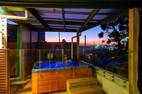 Photo of property in 27a Bayly Road, Moturoa, New Plymouth, 4310