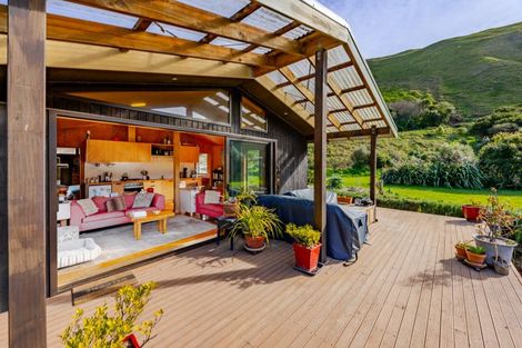 Photo of property in 73 Mangakuri Road, Kairakau, Havelock North, 4295