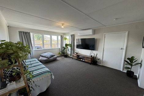 Photo of property in 37 Fenchurch Street, Redwood, Christchurch, 8051