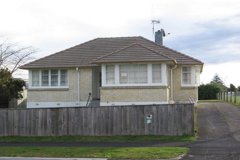 Photo of property in 15 Churchill Avenue, Maeroa, Hamilton, 3200