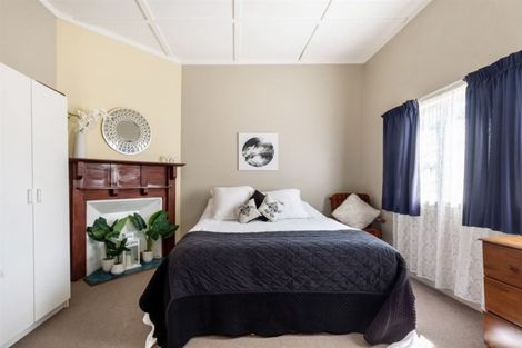 Photo of property in 20 Northland Road, Northland, Wellington, 6012