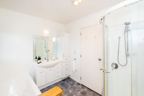 Photo of property in 12 Cormack Place, Greenmeadows, Napier, 4112