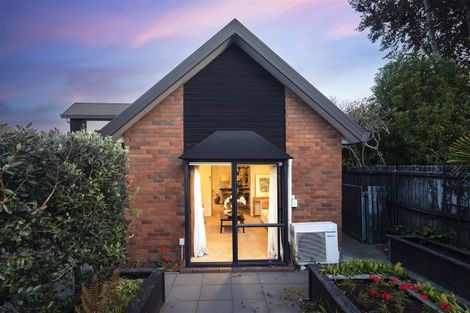 Photo of property in 71a Hamilton Avenue, Ilam, Christchurch, 8041