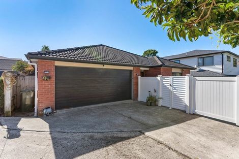 Photo of property in 10d Evans Road, Weymouth, Auckland, 2103