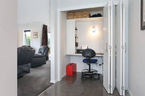 Photo of property in 25 Poplar Grove, Feilding, 4702