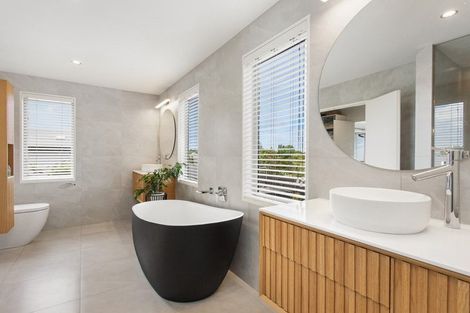 Photo of property in 16 Queenswood Gardens, Mairehau, Christchurch, 8052