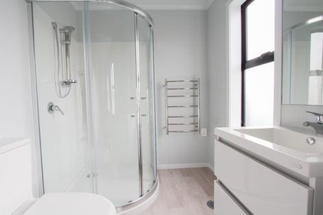 Photo of property in 1-5/5 Charlemont Street, Whitiora, Hamilton, 3200