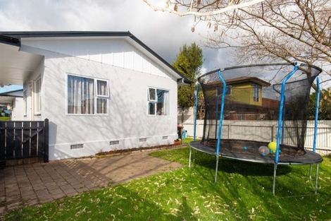 Photo of property in 3/49 Te Mata Road, Havelock North, 4130