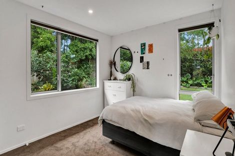 Photo of property in 37a Donnelly Street, Oakura, 4314