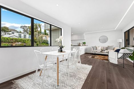 Photo of property in 2/49 Northboro Road, Belmont, Auckland, 0622