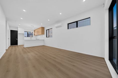Photo of property in 22 Whare Kauri Road, Papakura, 2110