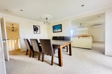 Photo of property in 3 Paulownia Place, Totara Heights, Auckland, 2105