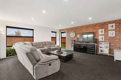 Photo of property in 19 Whincops Road, Halswell, Christchurch, 8025