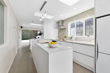 Photo of property in 14 Govind Grove, Ngaio, Wellington, 6035