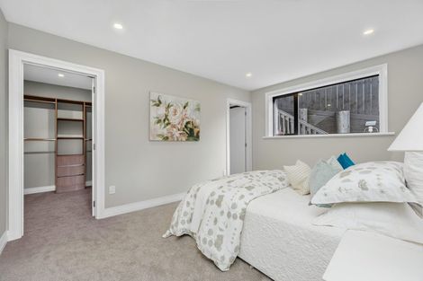 Photo of property in 9 Halcyon Bay Lane, Wainui, 0992