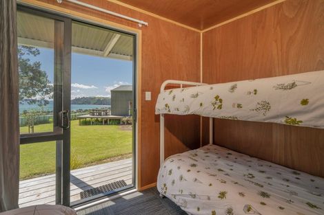 Photo of property in 60 Resolution Rise, Cooks Beach, Whitianga, 3591