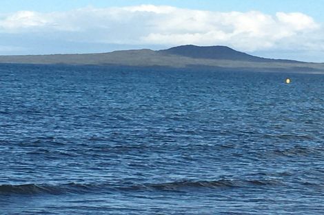 Photo of property in 21 Sandiacre Way, Browns Bay, Auckland, 0630