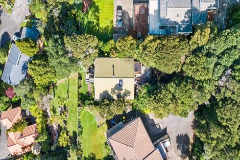 Photo of property in 82 Wade River Road, Stanmore Bay, Whangaparaoa, 0932