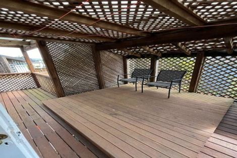 Photo of property in 27 Springfield Street, Forrest Hill, Auckland, 0620