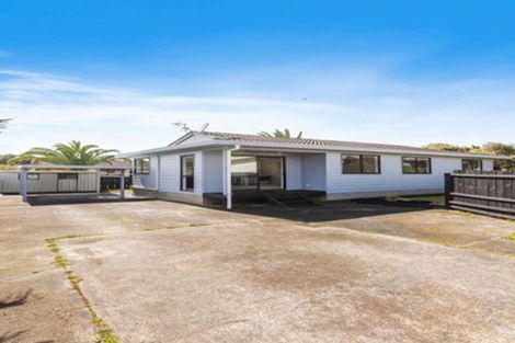 Photo of property in 2/26 Karepo Crescent, Ranui, Auckland, 0612