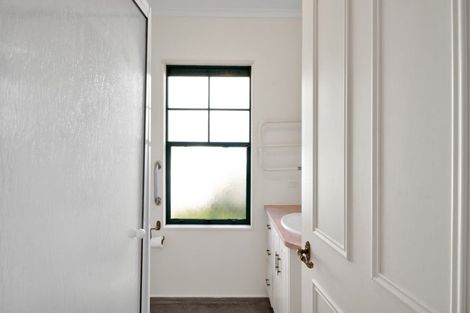 Photo of property in 4/70-76 Whiteley Street, Moturoa, New Plymouth, 4310