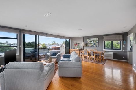 Photo of property in 130a Oceanview Road, Mount Maunganui, 3116