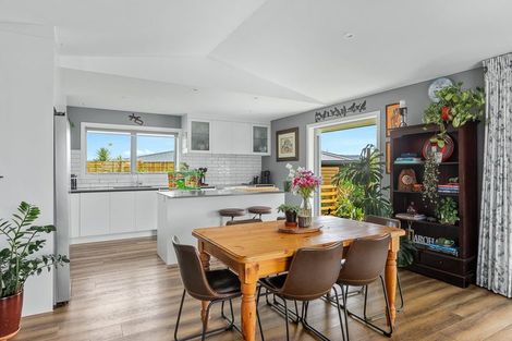 Photo of property in 15 Three Brothers Place, Warkworth, 0981