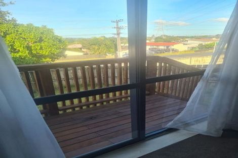 Photo of property in 229 Triangle Road, Massey, Auckland, 0614