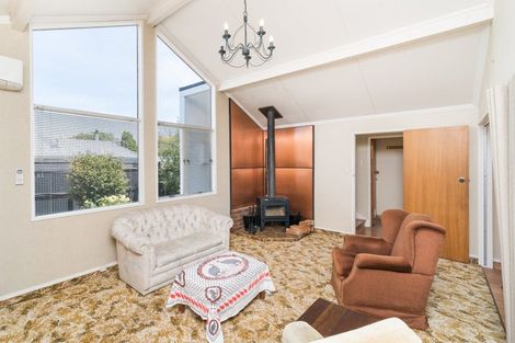 Photo of property in 2 Paradise Place, Milson, Palmerston North, 4414