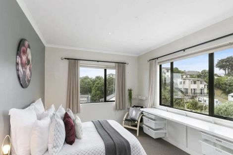 Photo of property in 16 View Road, Titahi Bay, Porirua, 5022