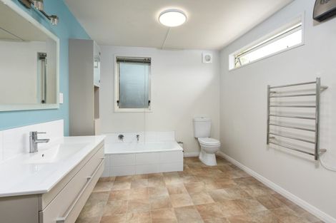 Photo of property in 105 Bay View Road, South Dunedin, Dunedin, 9012