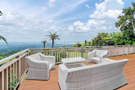 Photo of property in 23 Quinns Road, Waiatarua, Auckland, 0612